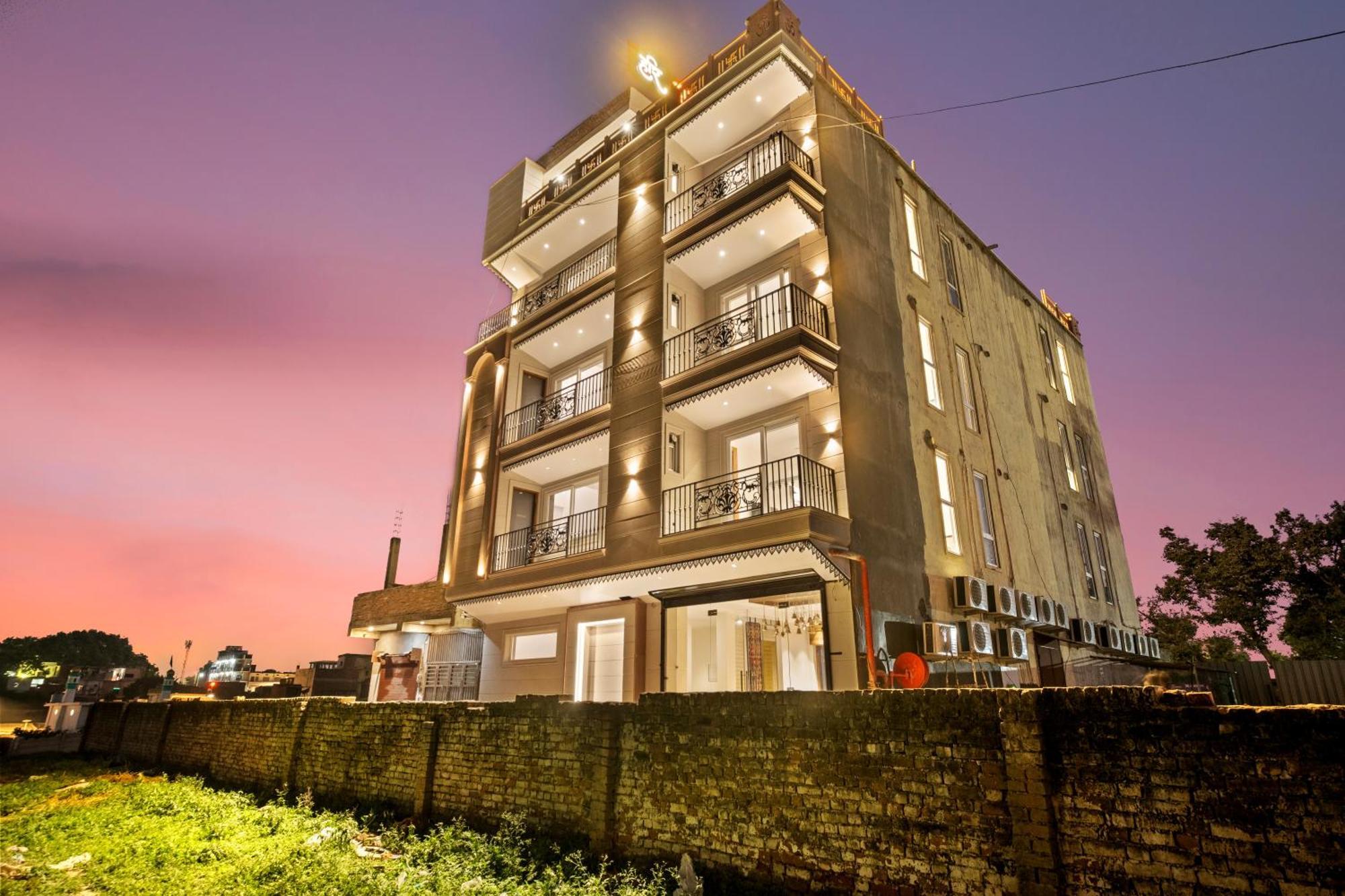 Hotel Hari Om Residency 800 Meters From Ram Mandir Ayodhya Esterno foto