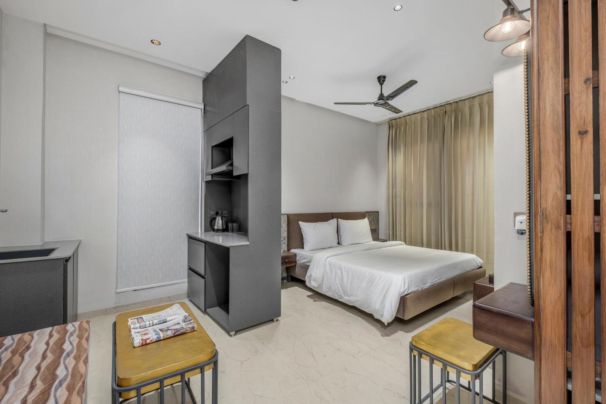 Hotel Hari Om Residency 800 Meters From Ram Mandir Ayodhya Esterno foto
